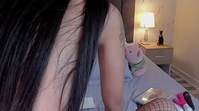 Emilly Beaumont online show from June 2026 01:52:01 AM