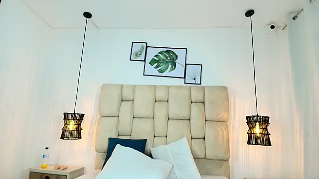 Cinthiabaker online show from May 2026 01:27:02 PM
