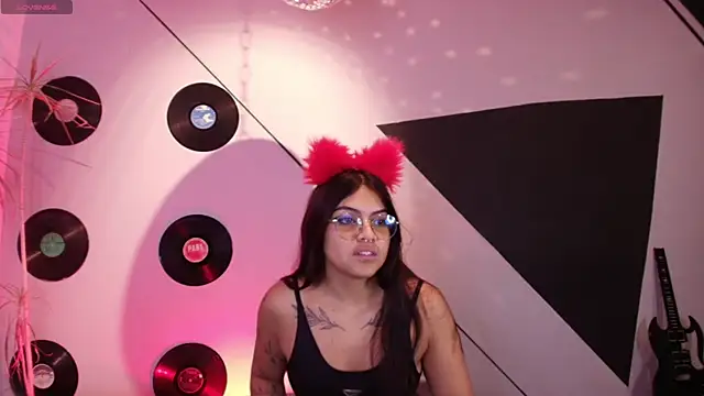 Snapshot of Lilith_and_Khloe chatting on September 2025 11:24:02 AM Lilith and Khloe online show from September 2025 11:24:02 AM