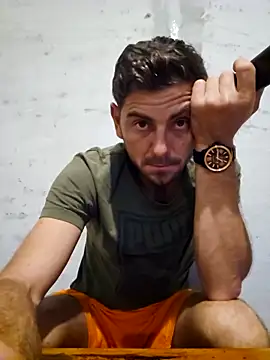 Alex-andru88 online show from October 2025 04:14:02 PM