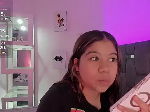 MafeStar777 online show from March 2026 04:00:02 PM