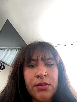 Snapshot of Linda_Bellucci chatting on October 2025 02:37:01 PM Linda Bellucci online show from October 2025 02:37:01 PM