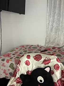 Snapshot of Linda_Bellucci chatting on October 2025 05:17:02 AM Linda Bellucci online show from October 2025 05:17:02 AM