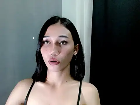 Snapshot of Urfucking_khloe1 chatting on November 2025 05:48:01 PM Urfucking khloe1 online show from November 2025 05:48:01 PM