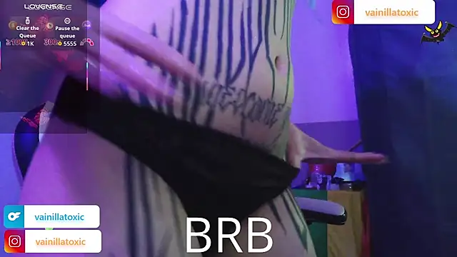 Snapshot of vainilla_doll chatting on February 2026 12:18:02 AM vainilla doll online show from February 2026 12:18:02 AM