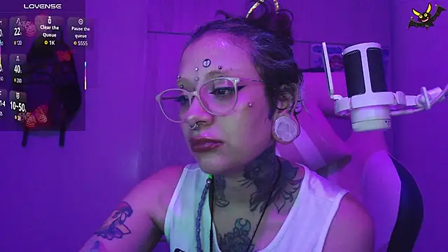 Snapshot of vainilla_doll chatting on March 2026 01:10:02 AM vainilla doll online show from March 2026 01:10:02 AM