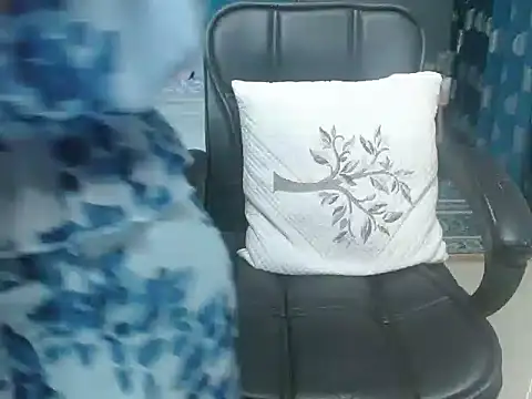 Snapshot of Urlove_lily chatting on September 2025 06:07:01 AM Urlove lily online show from September 2025 06:07:01 AM