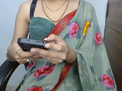 Snapshot of Urlove_lily chatting on December 2025 03:32:01 PM Urlove lily online show from December 2025 03:32:01 PM