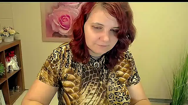 Snapshot of TwoBigSuns chatting on September 2025 07:30:02 AM TwoBigSuns online show from September 2025 07:30:02 AM