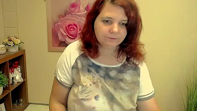 Snapshot of TwoBigSuns chatting on September 2025 07:22:02 AM TwoBigSuns online show from September 2025 07:22:02 AM