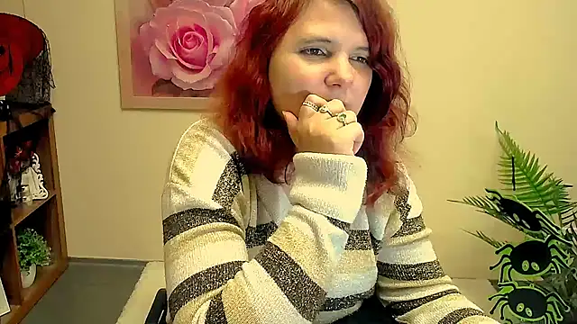 Snapshot of TwoBigSuns chatting on October 2025 07:52:01 AM TwoBigSuns online show from October 2025 07:52:01 AM