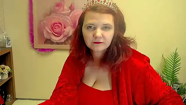 Snapshot of TwoBigSuns chatting on December 2025 08:44:01 AM TwoBigSuns online show from December 2025 08:44:01 AM