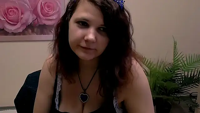 Snapshot of TwoBigSuns chatting on March 2026 07:47:02 AM TwoBigSuns online show from March 2026 07:47:02 AM