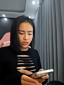 Edana8386 online show from November 2025 01:44:01 PM