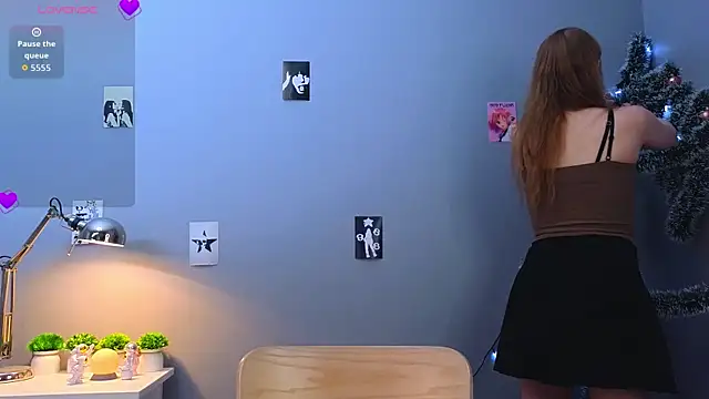 LorettaGladman online show from December 2025 04:08:01 AM