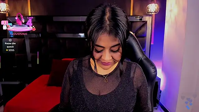 Aniajoness  online show from April 2026 04:19:01 AM