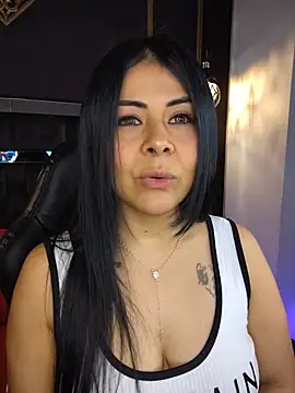 Aniajoness  online show from June 2026 05:12:01 AM