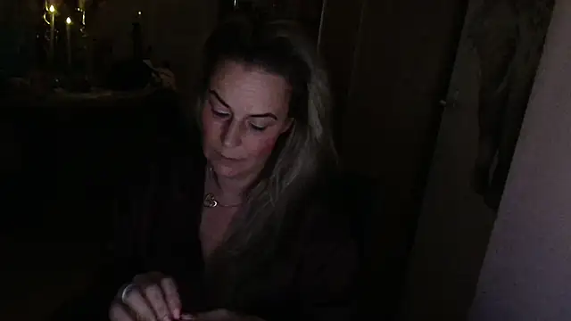 Mrs-Aurora online show from March 2026 09:41:01 PM