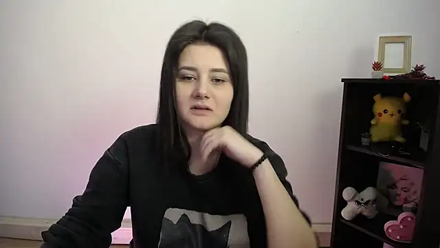 Katrin kiss  online show from February 2026 01:00:02 PM