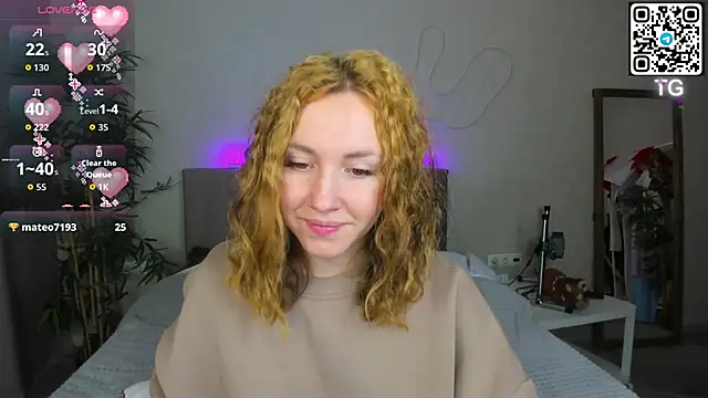 Snapshot of Luna_G0ld chatting on November 2025 12:11:02 AM Luna G0ld online show from November 2025 12:11:02 AM