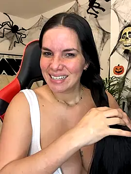 Snapshot of carol_cruz133 chatting on October 2025 11:21:02 PM carol cruz133 online show from October 2025 11:21:02 PM