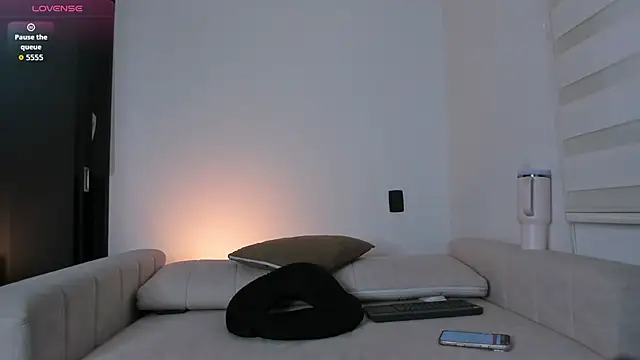 arianna 000 online show from June 2026 01:14:01 PM