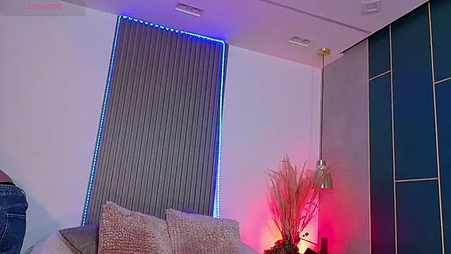 Snapshot of DollyBrowncc chatting on March 2026 03:01:01 AM DollyBrowncc online show from March 2026 03:01:01 AM