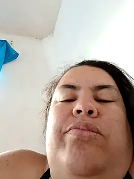 yaneth  online show from September 2025 03:27:02 PM