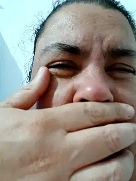 yaneth  online show from October 2025 12:22:02 AM