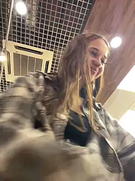 Snapshot of Juice_Bunny chatting on September 2025 11:48:01 AM Juice Bunny online show from September 2025 11:48:01 AM