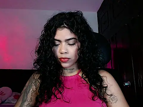 Snapshot of violetwitch05 chatting on September 2025 04:23:01 AM violetwitch05 online show from September 2025 04:23:01 AM