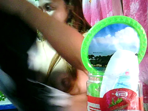 yuana25 online show from February 2026 12:22:02 PM