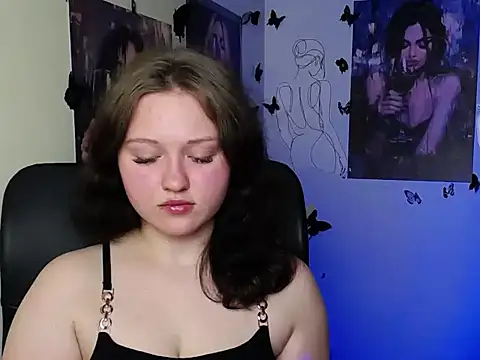 Snapshot of LadyAlice_ chatting on June 2026 06:09:02 PM LadyAlice online show from June 2026 06:09:02 PM