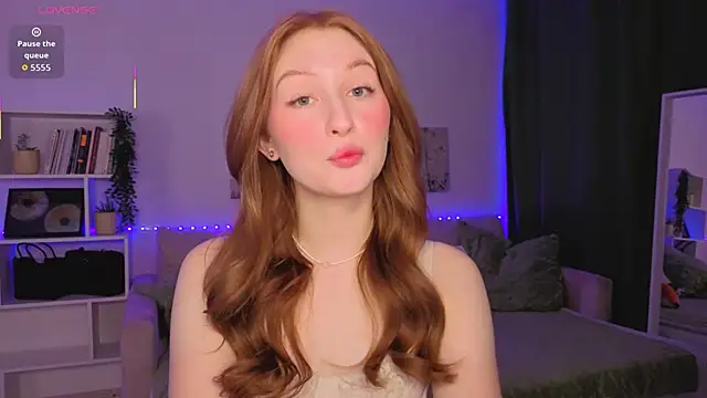 Betty Twinkle online show from October 2025 10:41:02 PM