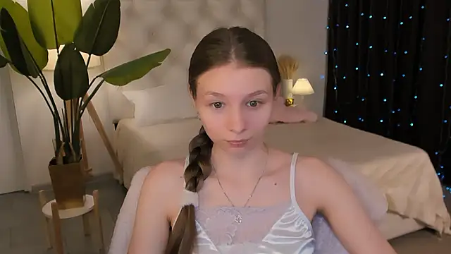 JulieDaniel online show from March 2026 05:02:02 AM