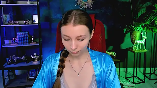 JulieDaniel online show from June 2026 08:15:01 AM