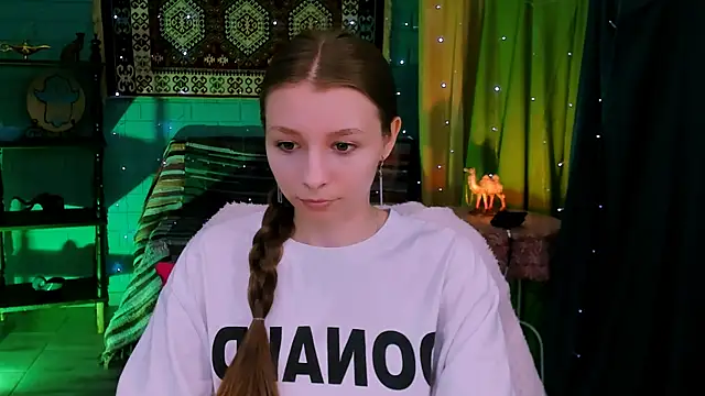 JulieDaniel online show from June 2026 04:21:01 AM