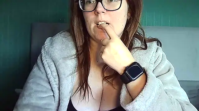 Snapshot of Curvy-BellaX chatting on September 2025 10:16:02 AM Curvy-BellaX online show from September 2025 10:16:02 AM