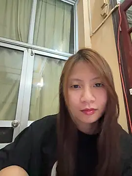 Lil-Gi online show from April 2026 04:00:01 PM