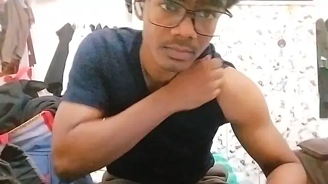 Snapshot of Rahulisagoodguy chatting on December 2025 11:05:01 AM Rahulisagoodguy online show from December 2025 11:05:01 AM