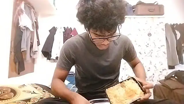 Snapshot of Rahulisagoodguy chatting on December 2025 11:38:02 AM Rahulisagoodguy online show from December 2025 11:38:02 AM