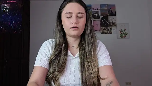 Veronika  Winslow  online show from June 2026 09:01:01 AM