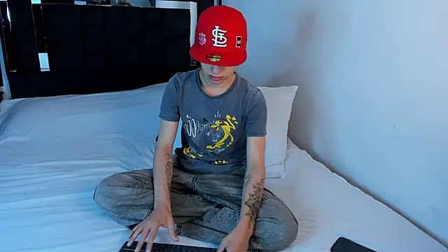 Snapshot of Thiago_Divine_ chatting on September 2025 12:59:02 PM Thiago Divine online show from September 2025 12:59:02 PM