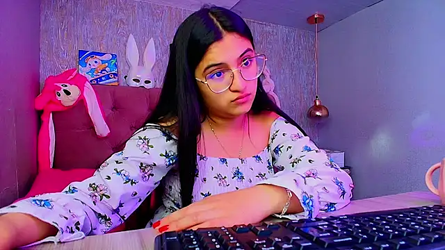 laurenelove online show from November 2025 04:02:02 AM