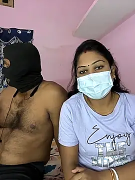 Lovlycouple1 online show from October 2025 05:54:01 PM