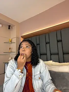 LisaMendez online show from September 2025 04:18:02 AM