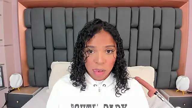 LisaMendez online show from October 2025 03:51:01 AM