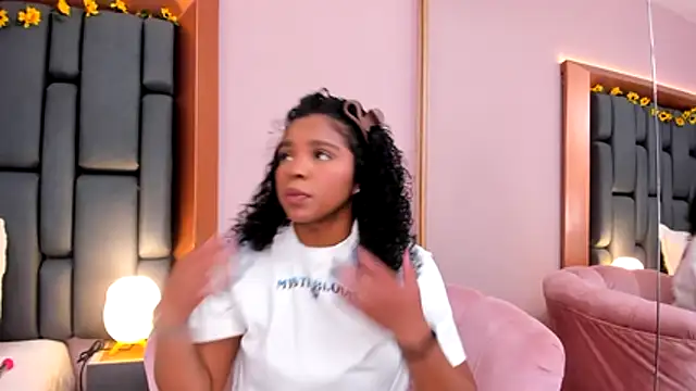 LisaMendez online show from January 2026 04:06:01 AM