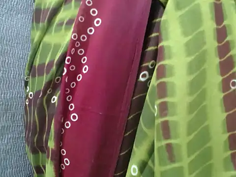 Nova  Leigh online show from November 2025 07:27:02 PM