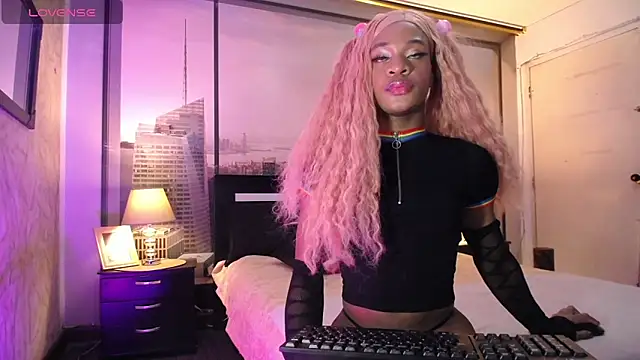 Snapshot of bloom_bbc chatting on March 2026 03:44:01 AM bloom bbc online show from March 2026 03:44:01 AM